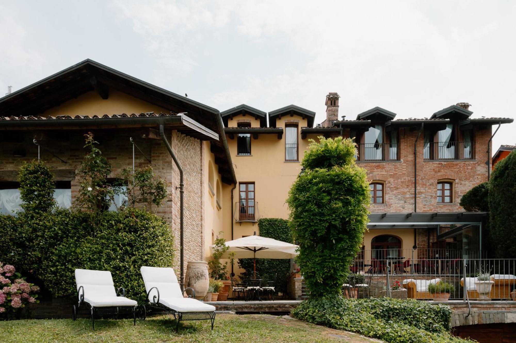 Hotel Casa Pavesi Grinzane Cavour Exteriör bild